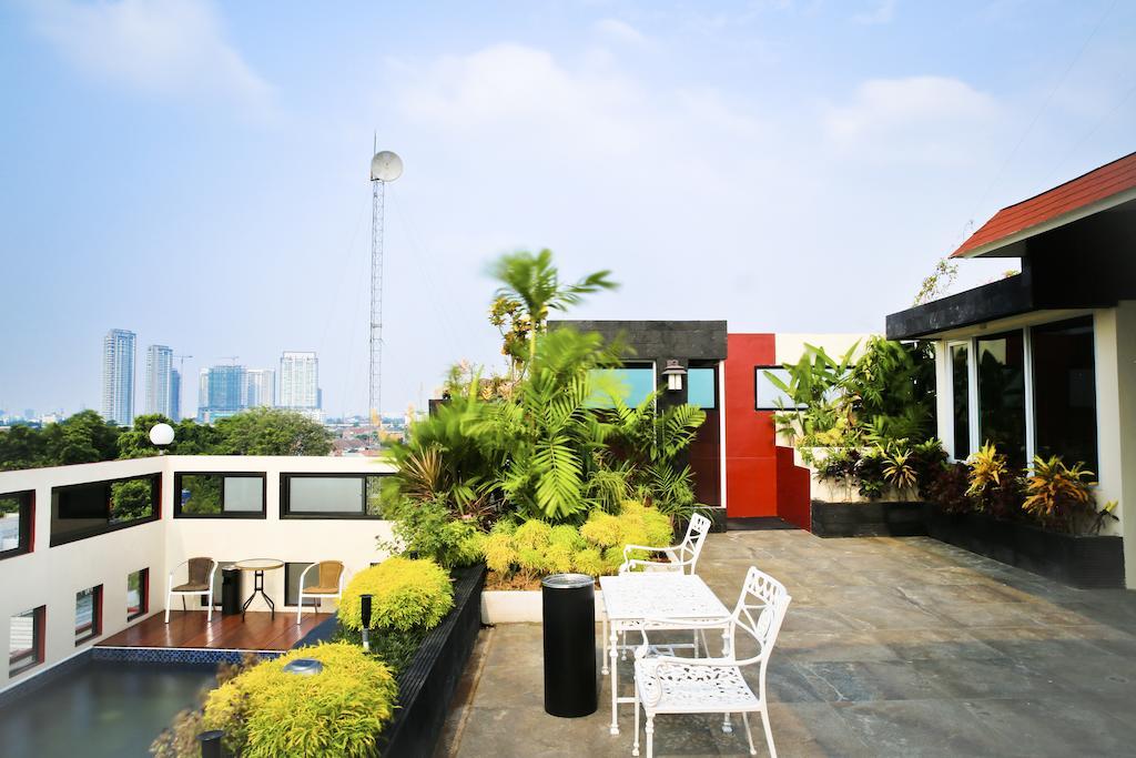 Kyo Serviced Apartment Jakarta Cilandak  Экстерьер фото